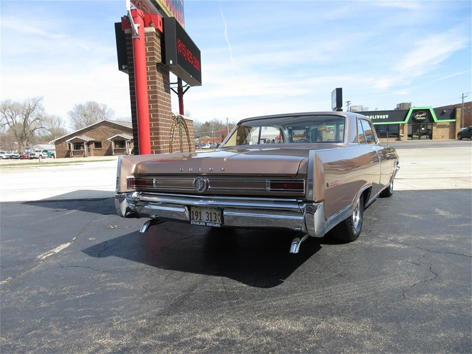 1963 Buick Electra - Image 12 of 31