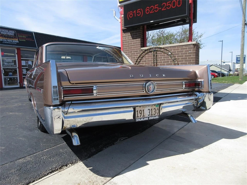 1963 Buick Electra - Image 15 of 31