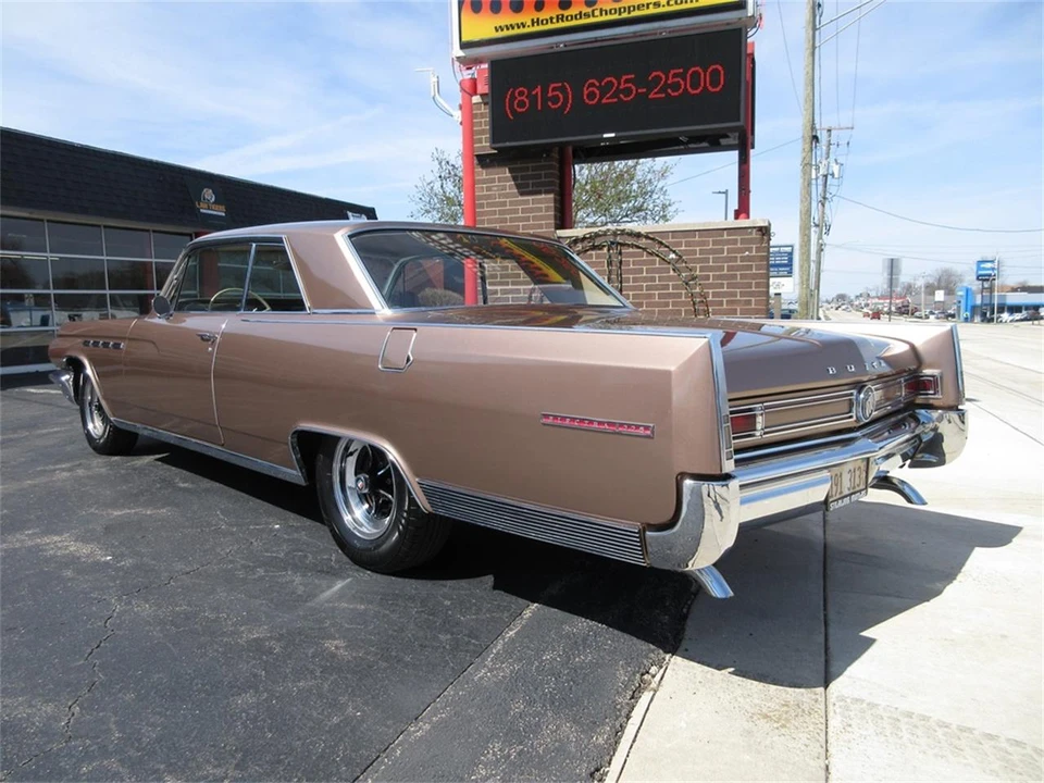 1963 Buick Electra - Image 16 of 31