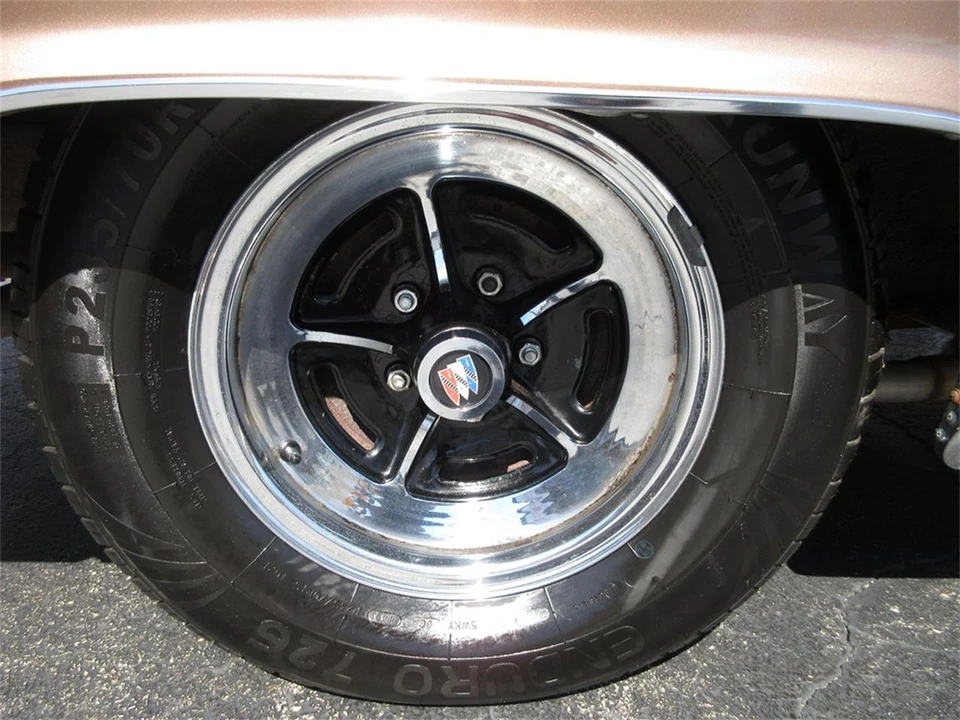 1963 Buick Electra - Image 23 of 31