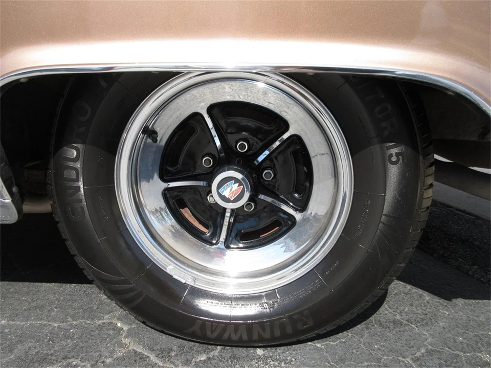 1963 Buick Electra - Image 26 of 31