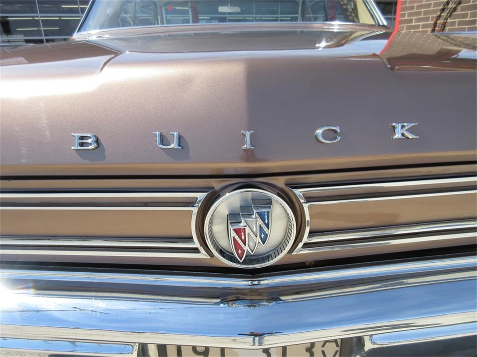 1963 Buick Electra - Image 27 of 31