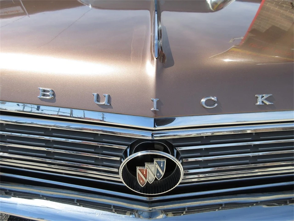 1963 Buick Electra - Image 29 of 31