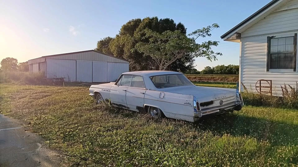 1963 Buick LeSabre - Image 3 of 10