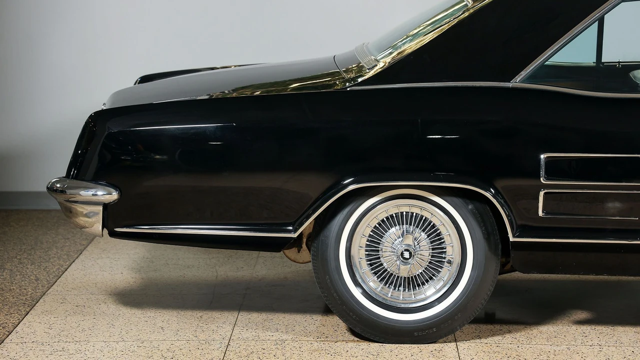 1963 Buick Riviera 1st Gen - Image 11 of 31