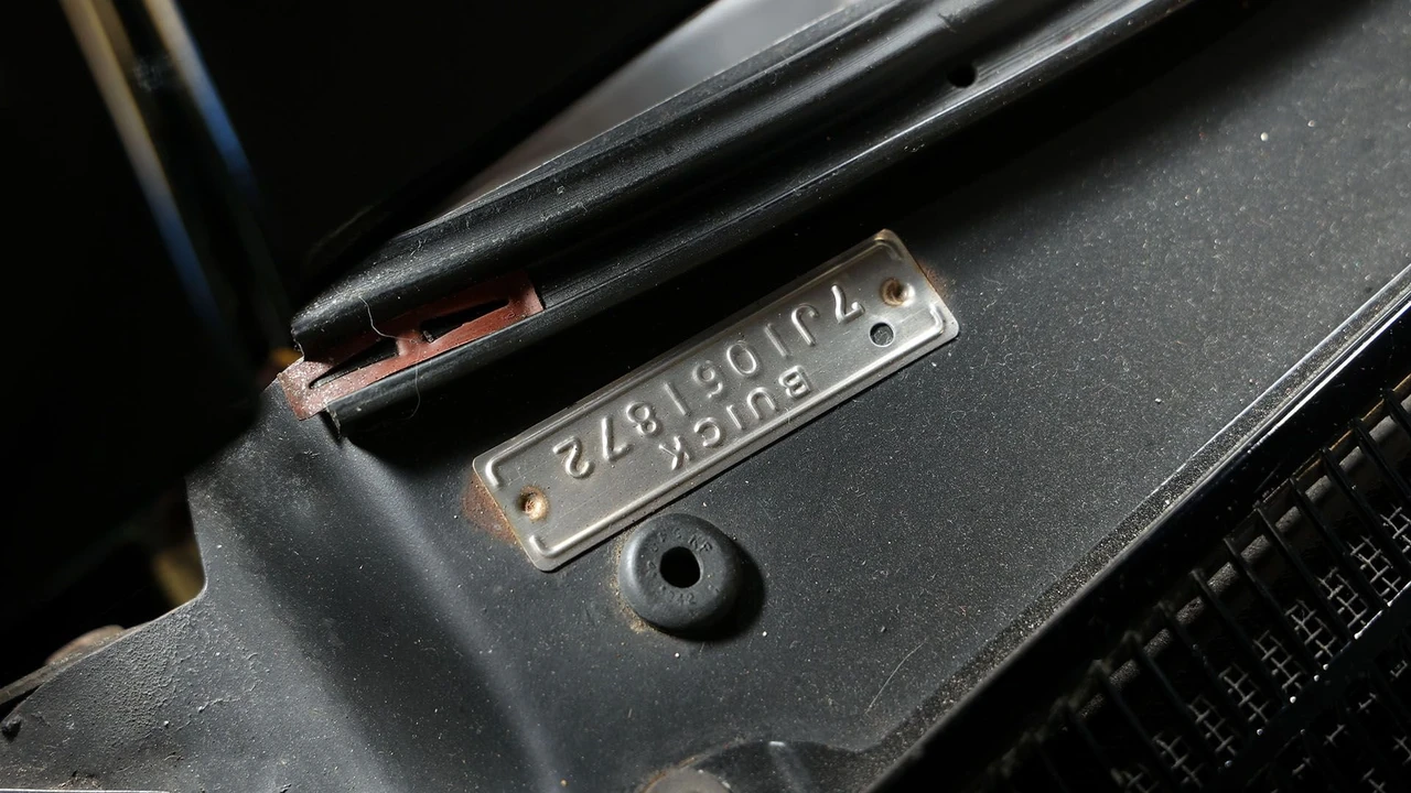 1963 Buick Riviera 1st Gen - Image 23 of 31