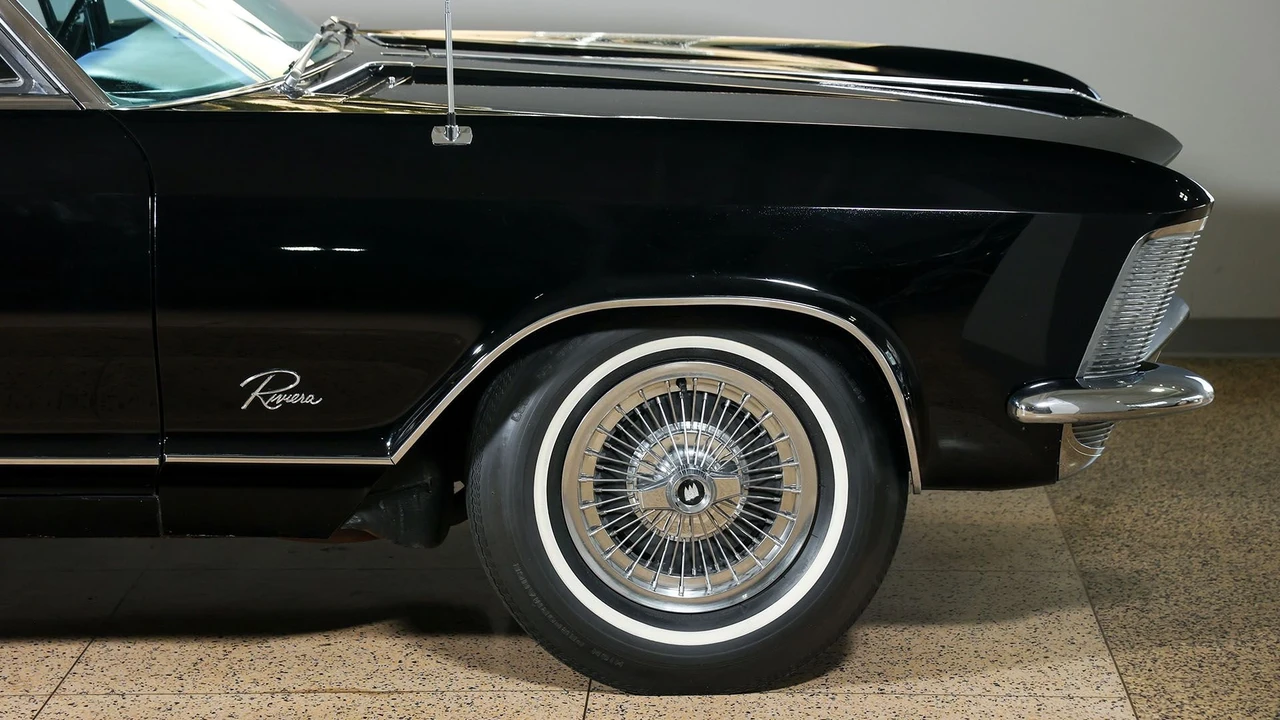 1963 Buick Riviera 1st Gen - Image 16 of 31