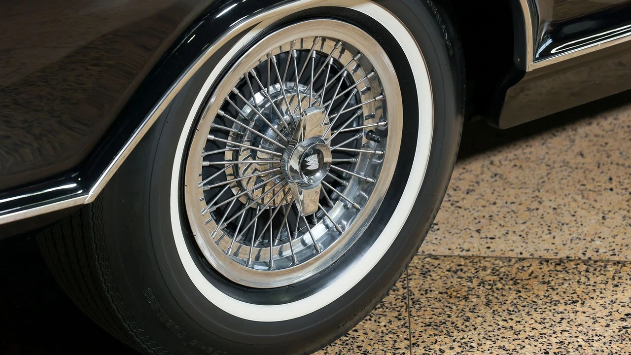 1963 Buick Riviera 1st Gen - Image 8 of 31