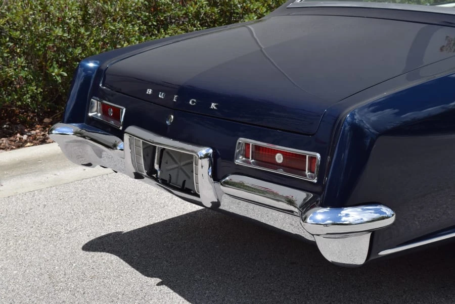 1963 Buick Riviera 1st Gen - Image 11 of 12
