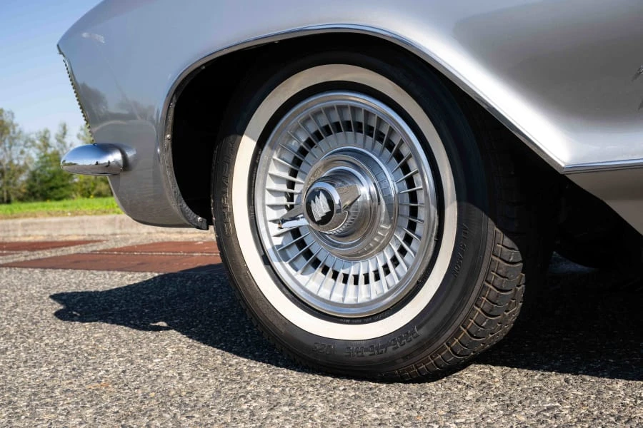 1963 Buick Riviera 1st Gen - Image 19 of 31