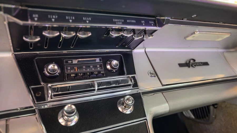 1963 Buick Riviera 1st Gen - Image 24 of 31