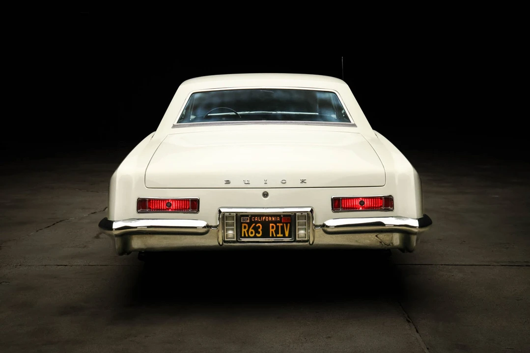 1963 Buick Riviera 1st Gen - Image 24 of 31