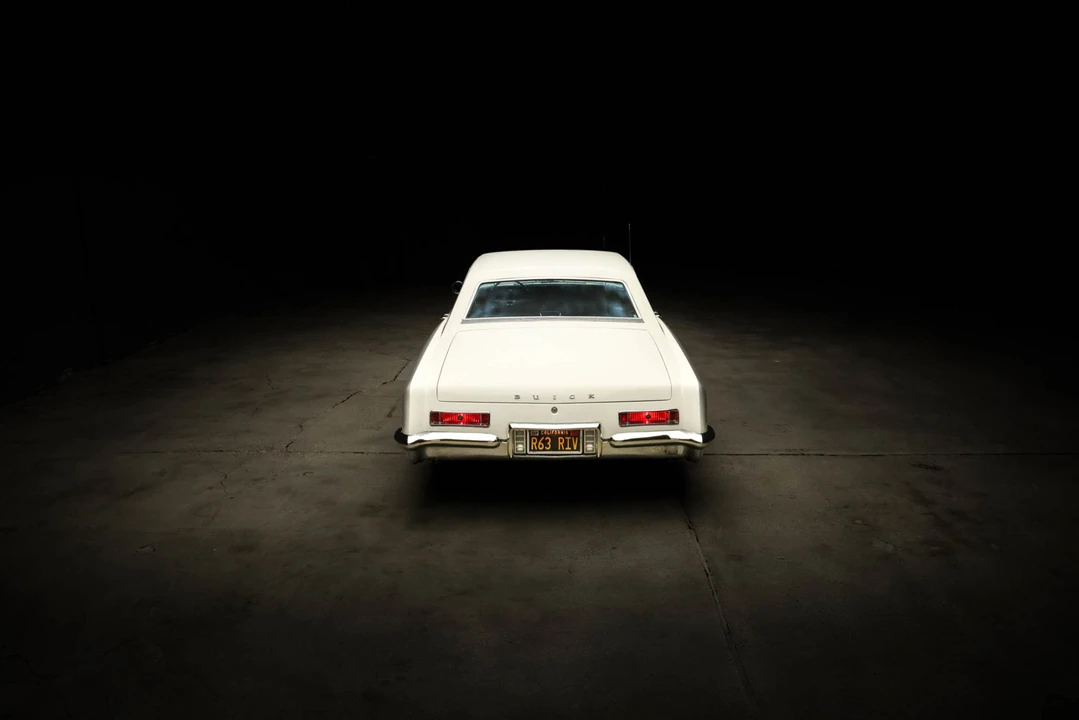 1963 Buick Riviera 1st Gen - Image 22 of 31