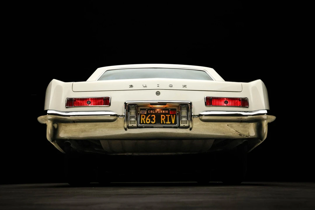 1963 Buick Riviera 1st Gen - Image 25 of 31