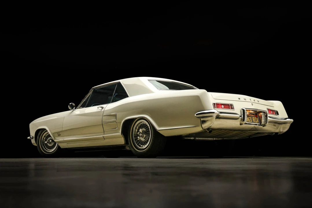 1963 Buick Riviera 1st Gen - Image 26 of 31