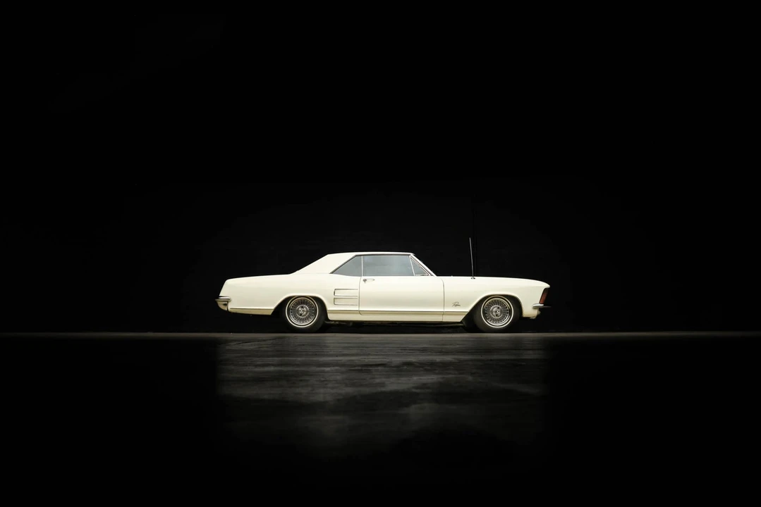 1963 Buick Riviera 1st Gen - Image 17 of 31
