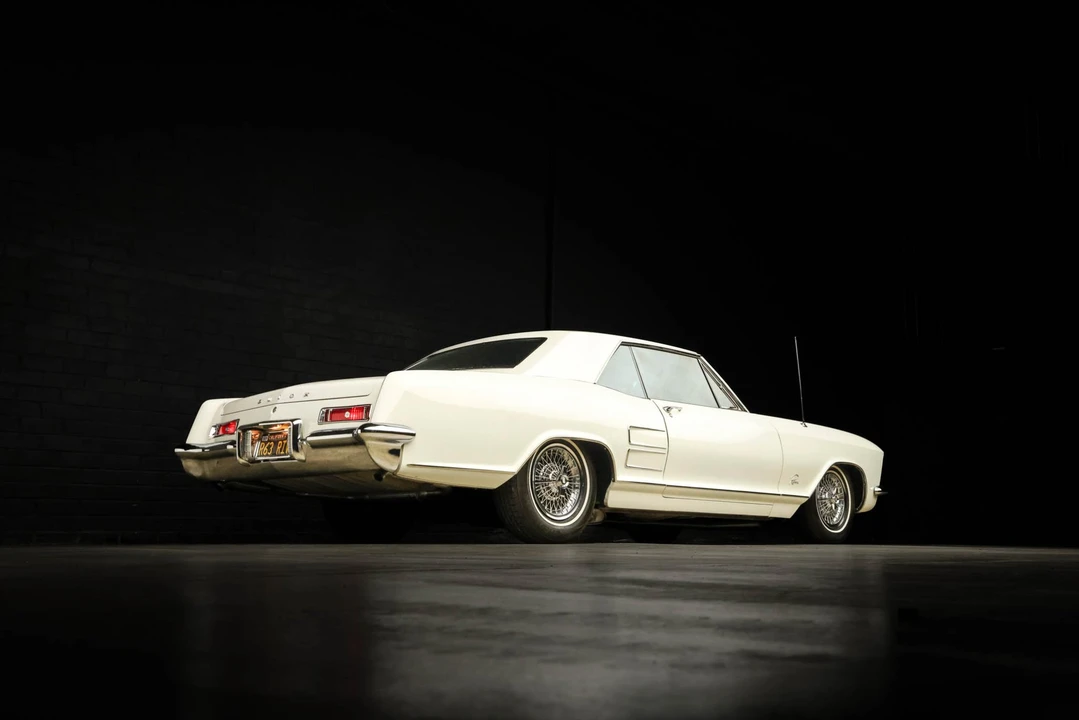 1963 Buick Riviera 1st Gen - Image 20 of 31