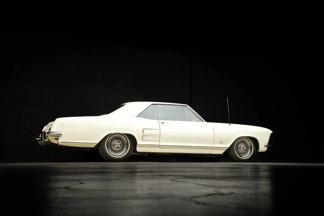 1963 Buick Riviera 1st Gen - Image 18 of 31