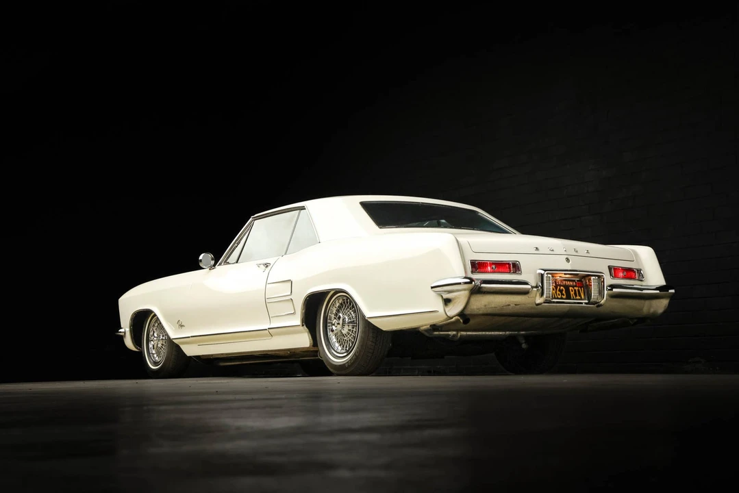 1963 Buick Riviera 1st Gen - Image 27 of 31