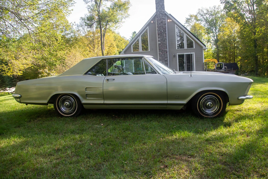 1963 Buick Riviera 1st Gen - Image 21 of 31