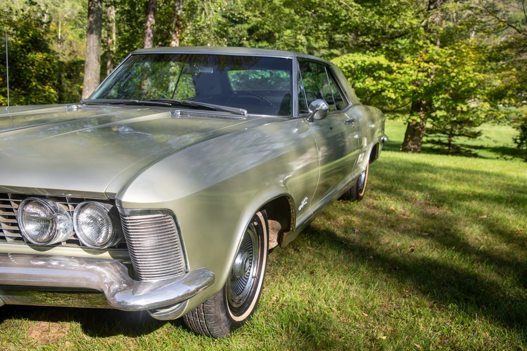 1963 Buick Riviera 1st Gen - Image 26 of 31
