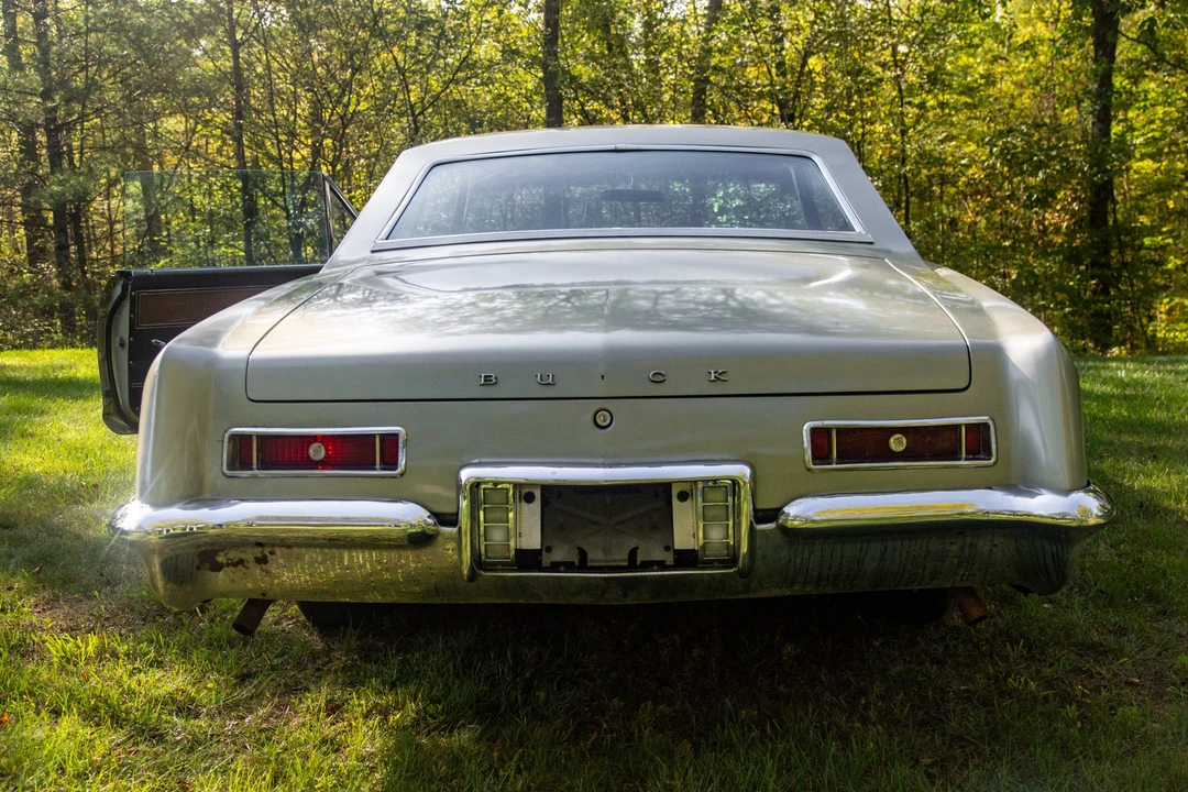 1963 Buick Riviera 1st Gen - Image 16 of 31