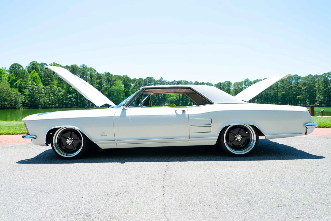 1963 Buick Riviera 1st Gen - Image 22 of 31