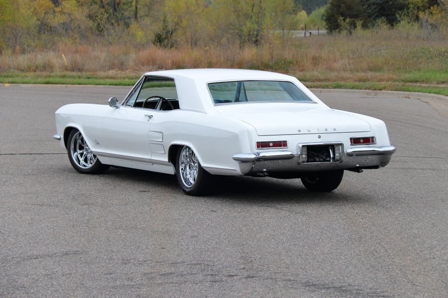 1963 Buick Riviera 1st Gen - Image 25 of 31