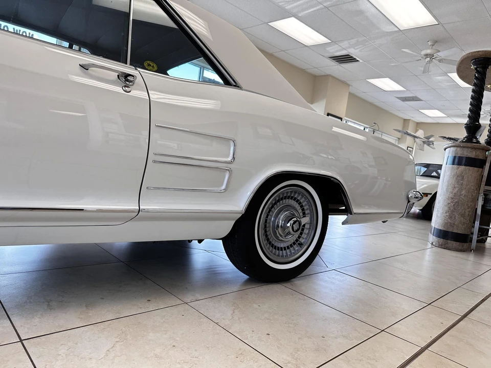 1963 Buick Riviera 1st Gen - Image 23 of 31