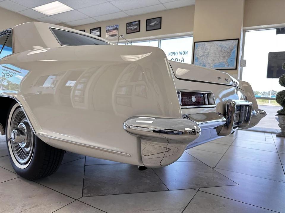 1963 Buick Riviera 1st Gen - Image 27 of 31