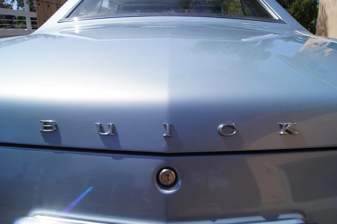 1963 Buick Riviera 1st Gen - Image 21 of 31
