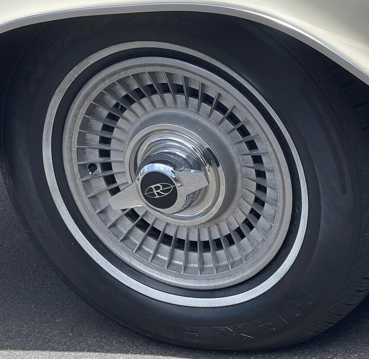 1963 Buick Riviera 1st Gen - Image 16 of 31