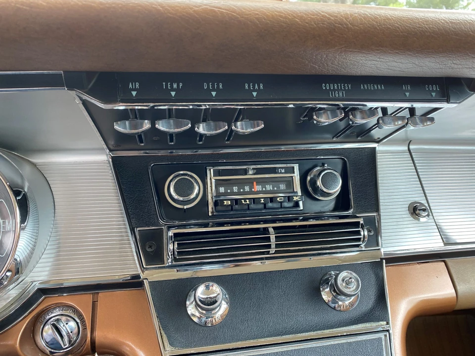 1963 Buick Riviera 1st Gen - Image 26 of 31