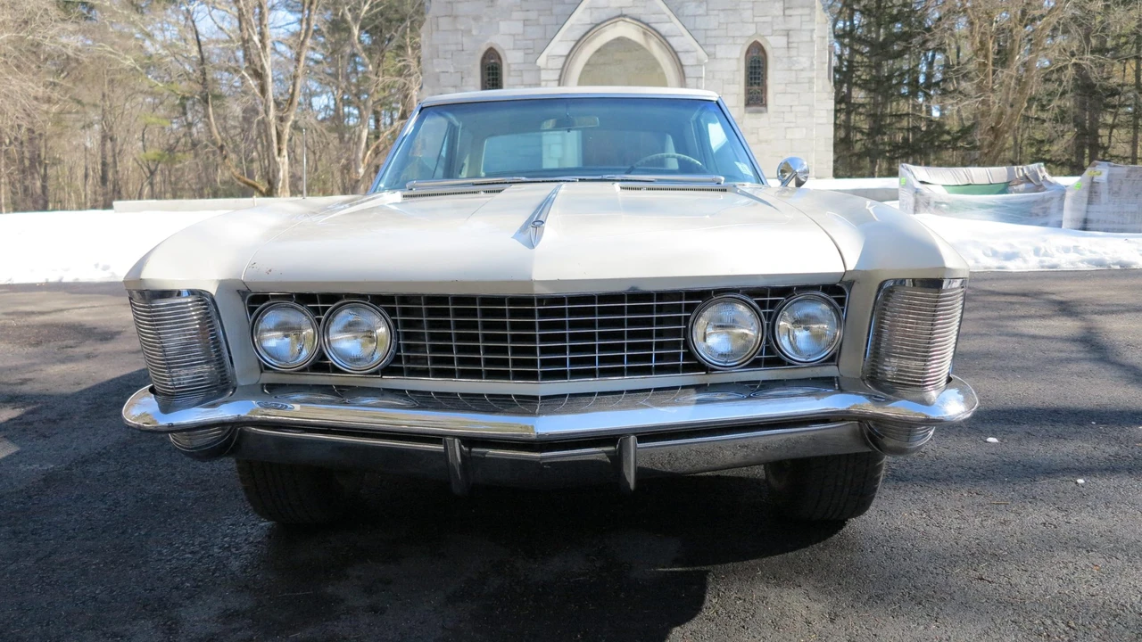 1963 Buick Riviera 1st Gen - Image 9 of 31