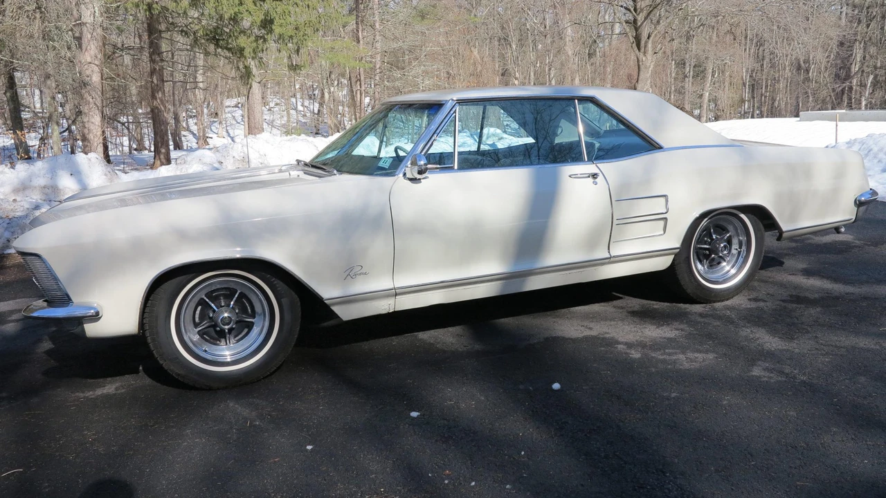 1963 Buick Riviera 1st Gen - Image 24 of 31