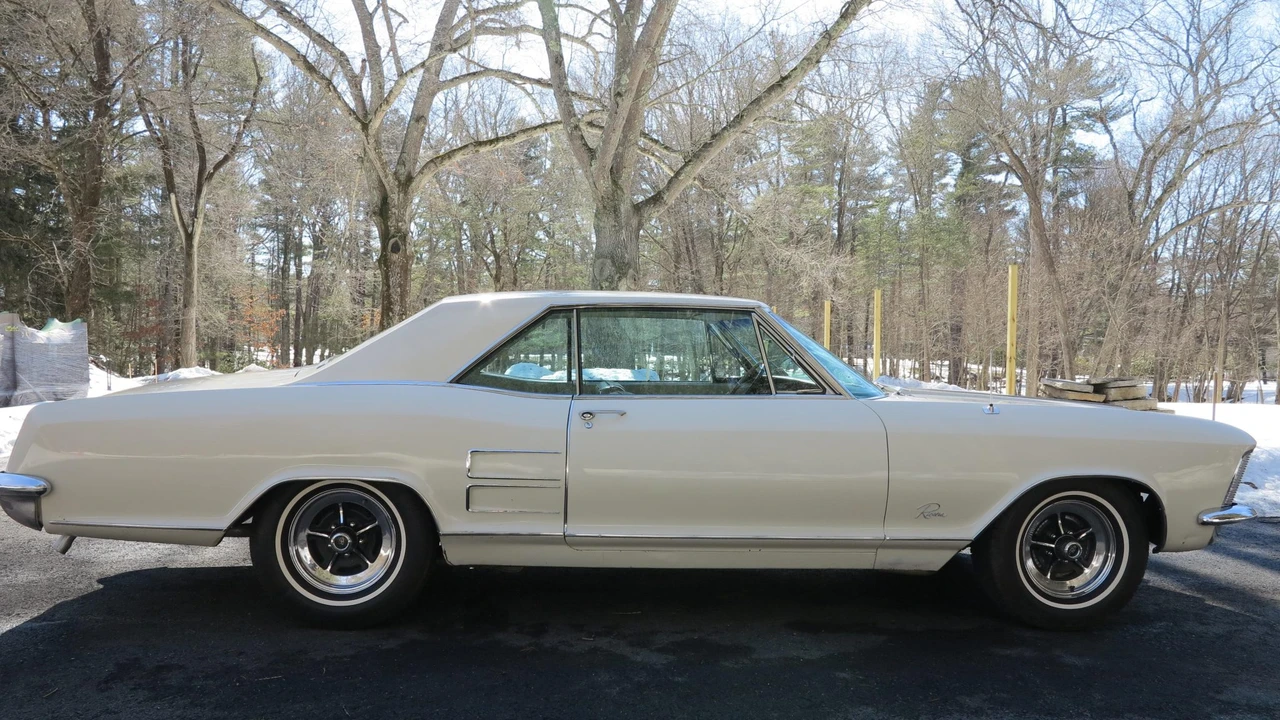 1963 Buick Riviera 1st Gen - Image 14 of 31