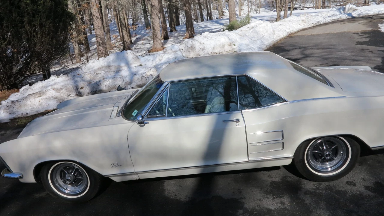1963 Buick Riviera 1st Gen - Image 26 of 31