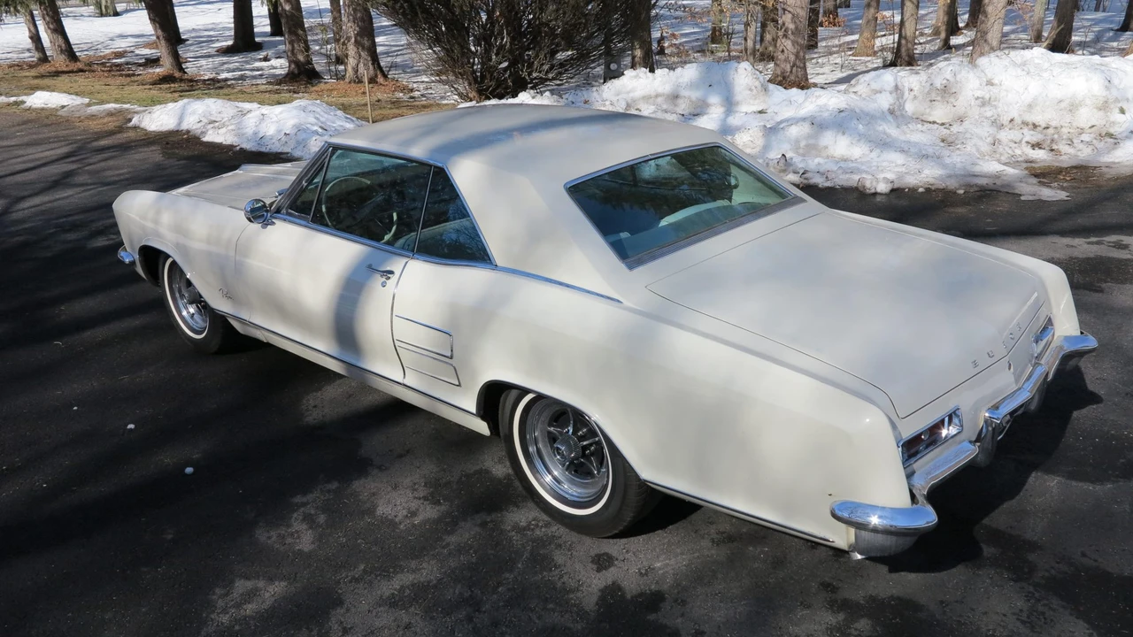 1963 Buick Riviera 1st Gen - Image 21 of 31