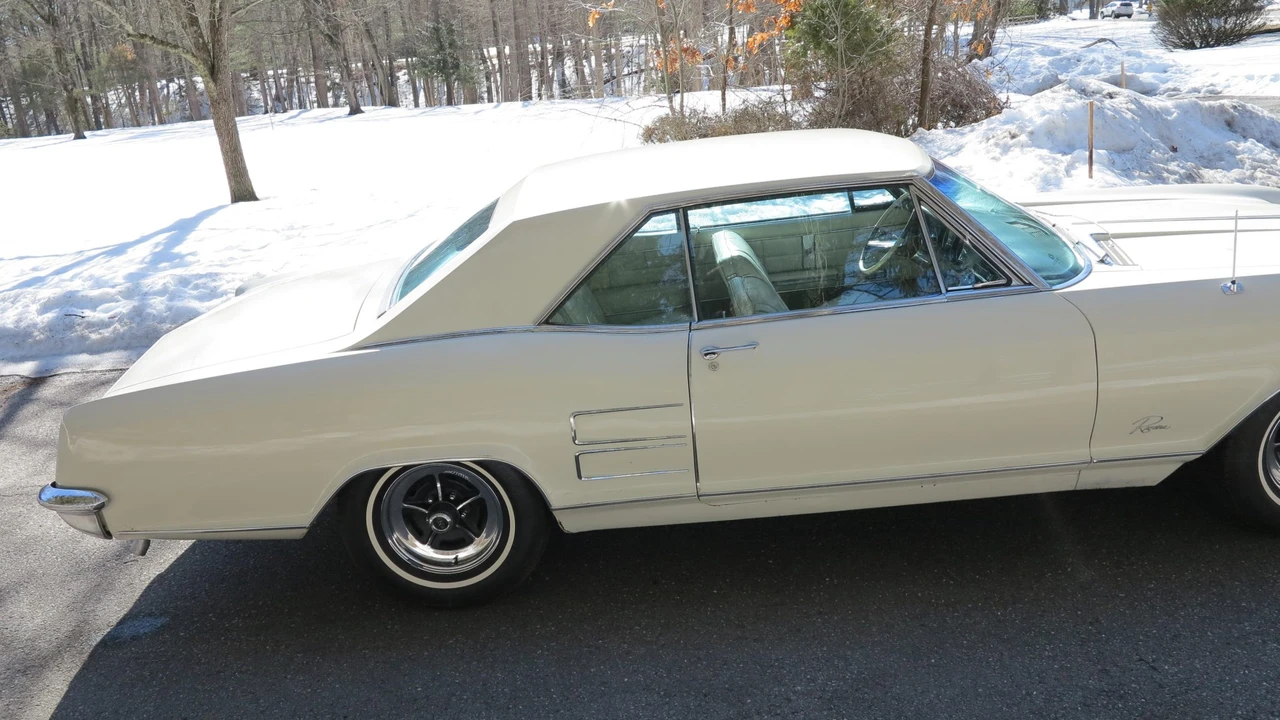 1963 Buick Riviera 1st Gen - Image 28 of 31