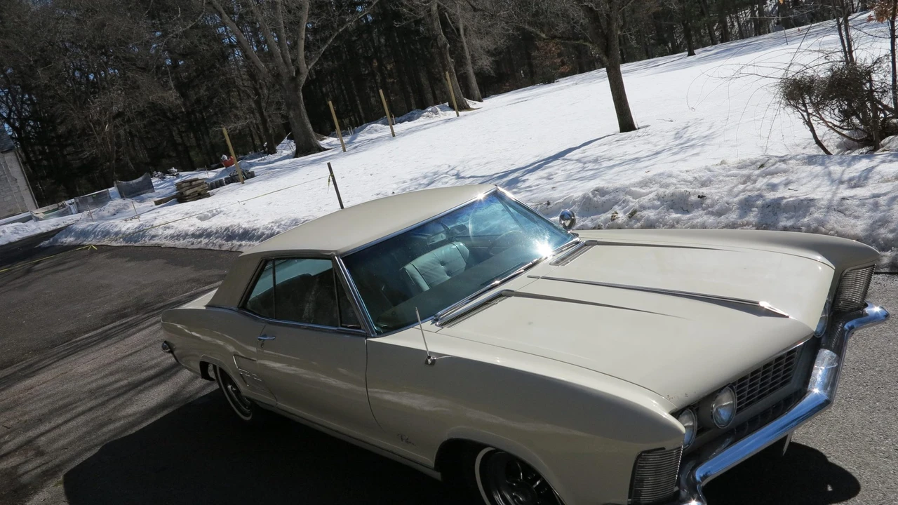 1963 Buick Riviera 1st Gen - Image 29 of 31