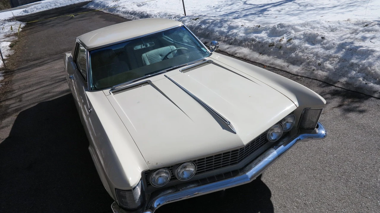 1963 Buick Riviera 1st Gen - Image 30 of 31