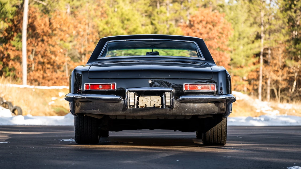 1963 Buick Riviera 1st Gen - Image 15 of 31