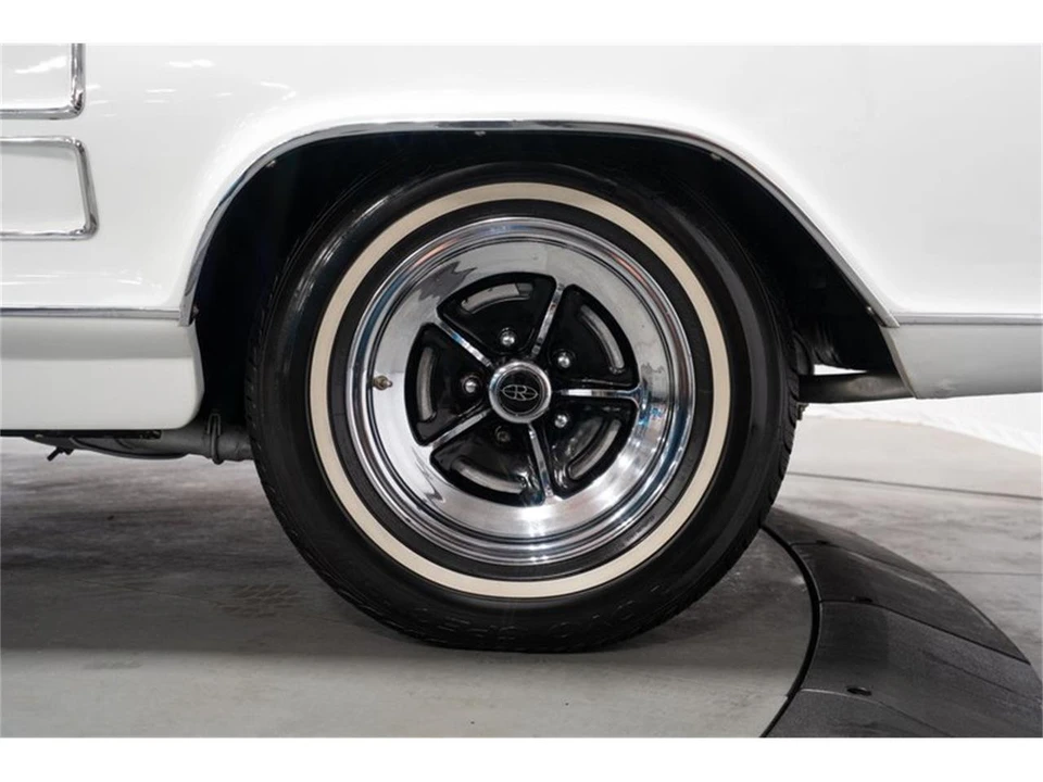 1963 Buick Riviera 1st Gen - Image 16 of 31