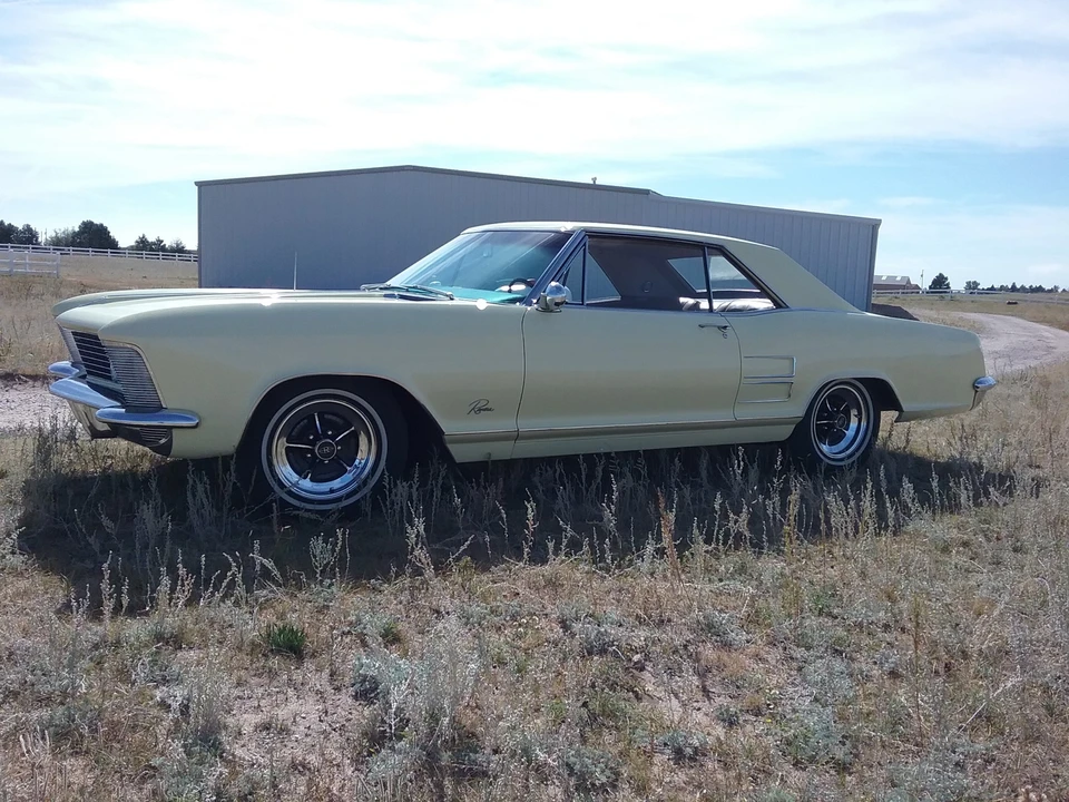 1963 Buick Riviera 1st Gen - Image 17 of 31