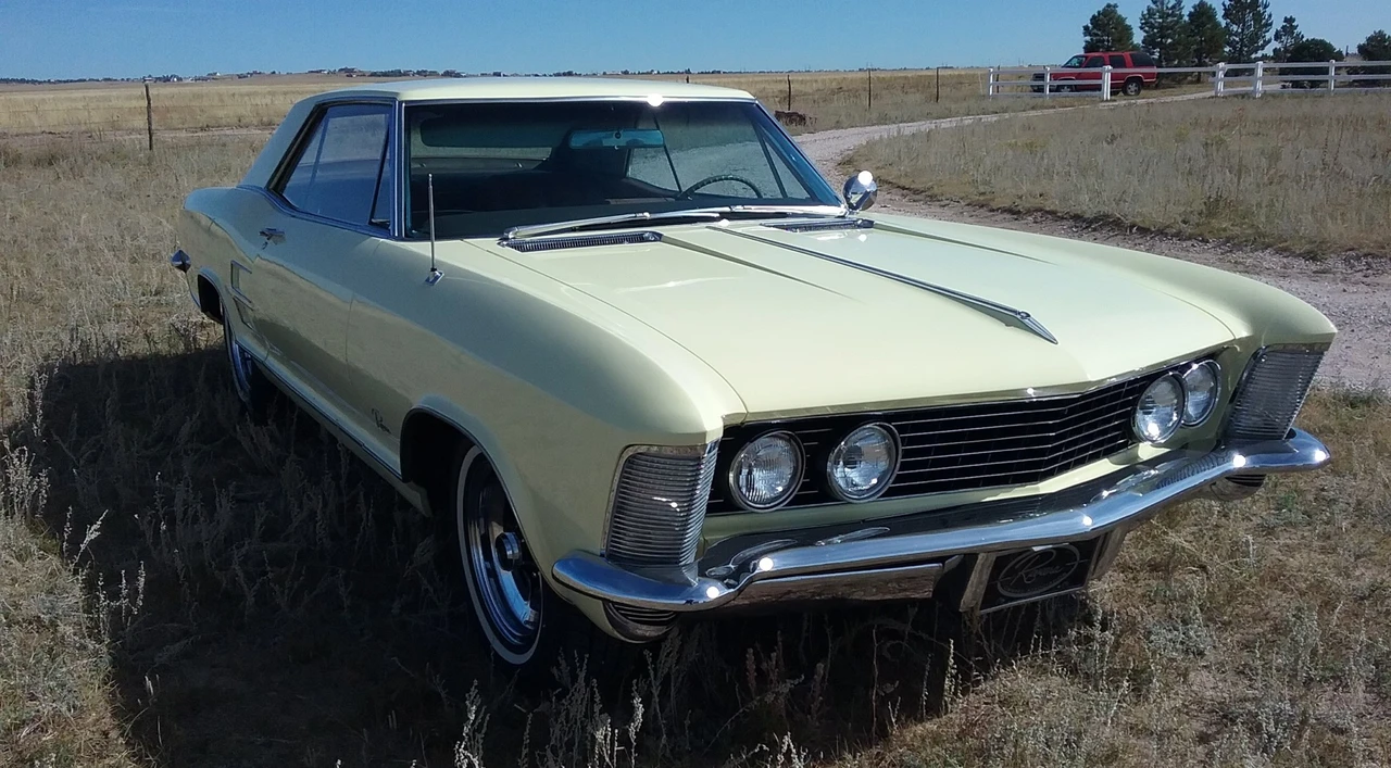 1963 Buick Riviera 1st Gen - Image 10 of 31