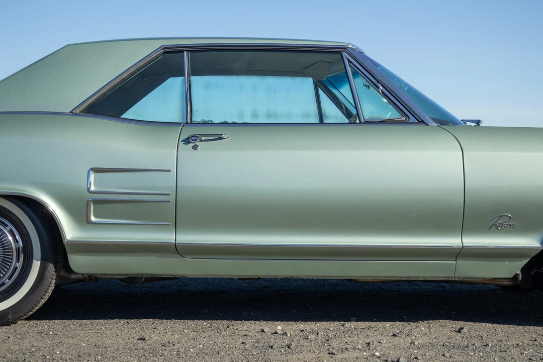 1963 Buick Riviera 1st Gen - Image 24 of 31