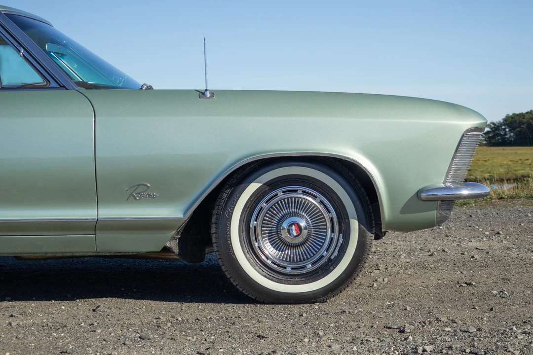 1963 Buick Riviera 1st Gen - Image 25 of 31