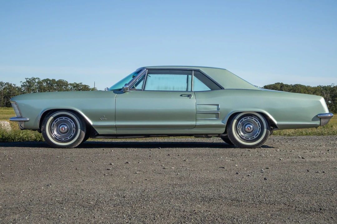 1963 Buick Riviera 1st Gen - Image 19 of 31