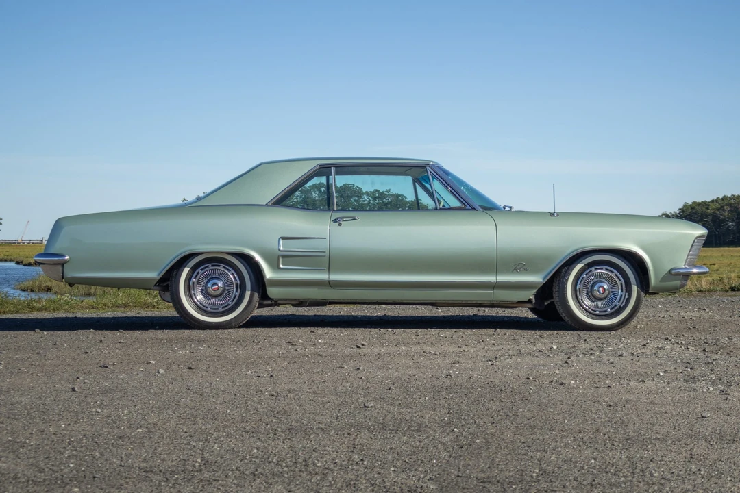 1963 Buick Riviera 1st Gen - Image 15 of 31