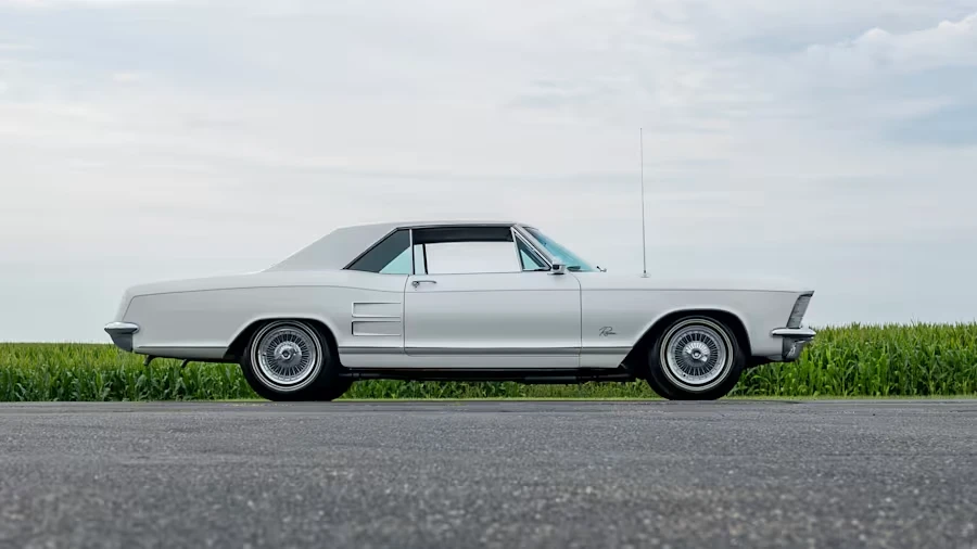 1963 Buick Riviera 1st Gen - Image 9 of 27